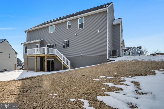 16 OLD MOSS LN, Carlisle, PA 17013