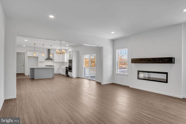 16 OLD MOSS LN, Carlisle, PA 17013