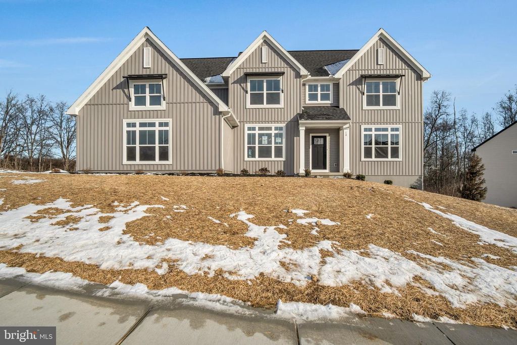 16 OLD MOSS LN, Carlisle, PA 17013