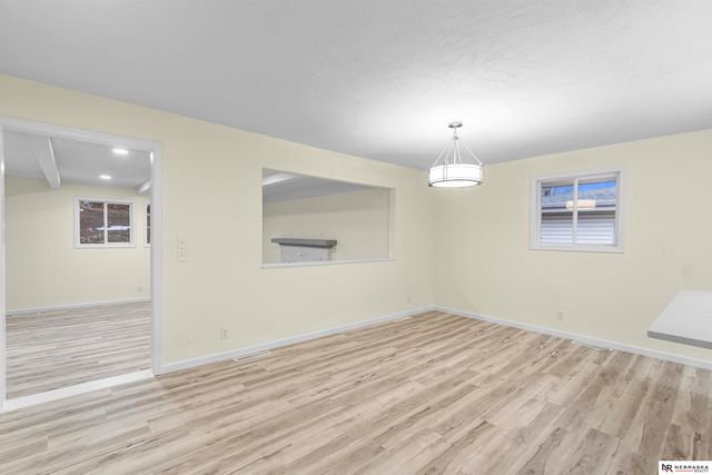 8512 Grand Ave, Omaha, NE 68134