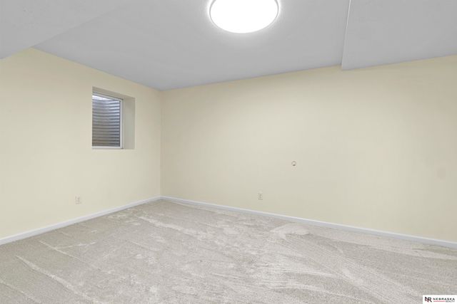 8512 Grand Ave, Omaha, NE 68134