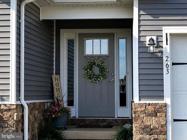 263 TWICKENHAM DR, Martinsburg, WV 25403