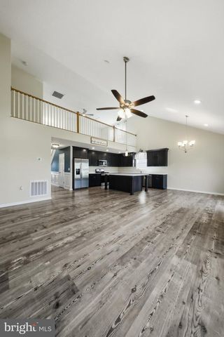 263 TWICKENHAM DR, Martinsburg, WV 25403