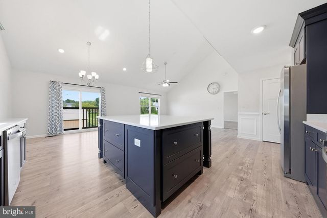 263 TWICKENHAM DR, Martinsburg, WV 25403