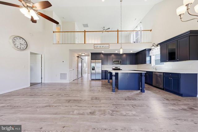 263 TWICKENHAM DR, Martinsburg, WV 25403