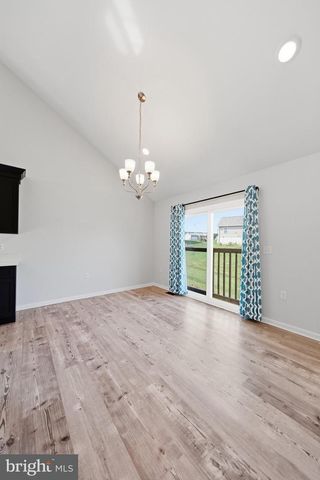 263 TWICKENHAM DR, Martinsburg, WV 25403