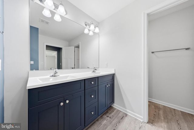 263 TWICKENHAM DR, Martinsburg, WV 25403