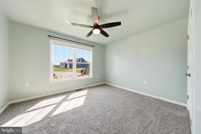 263 TWICKENHAM DR, Martinsburg, WV 25403