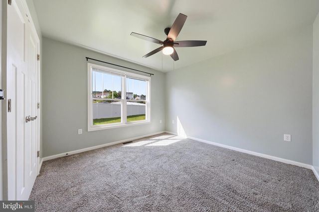 263 TWICKENHAM DR, Martinsburg, WV 25403