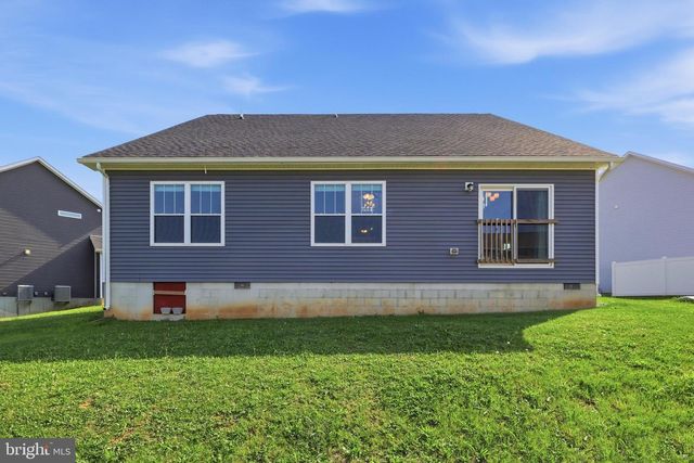 263 TWICKENHAM DR, Martinsburg, WV 25403