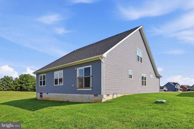 263 TWICKENHAM DR, Martinsburg, WV 25403