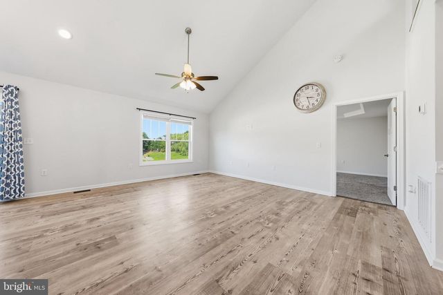 263 TWICKENHAM DR, Martinsburg, WV 25403