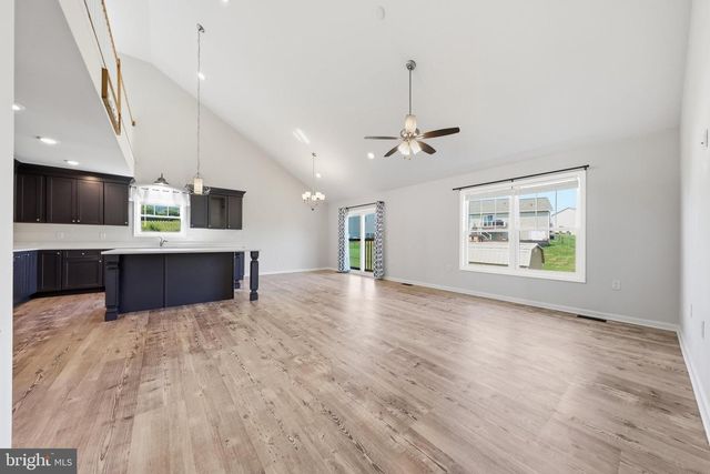 263 TWICKENHAM DR, Martinsburg, WV 25403