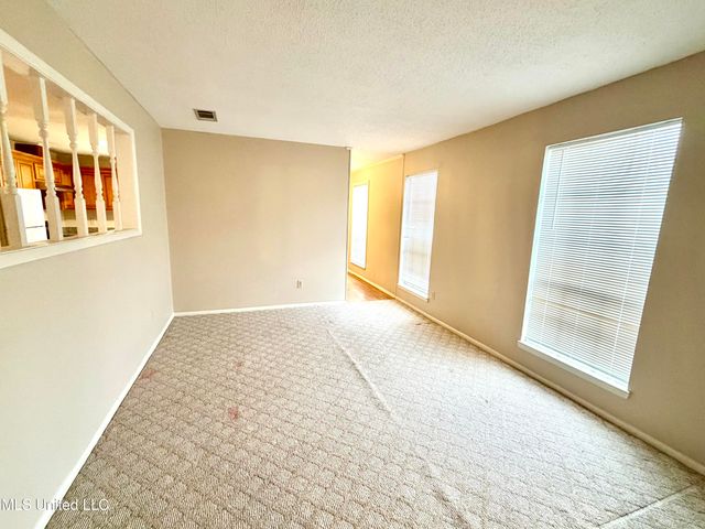 2643 El Viernes Street, Gautier, MS 39553