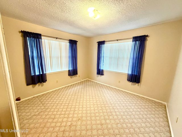 2643 El Viernes Street, Gautier, MS 39553