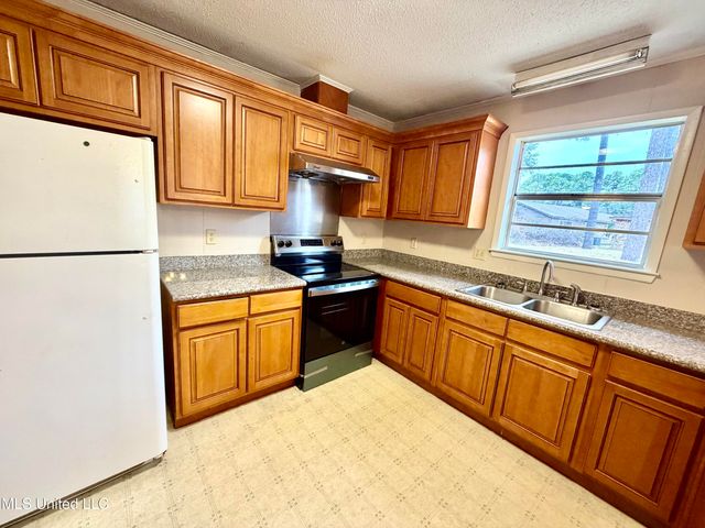 2643 El Viernes Street, Gautier, MS 39553