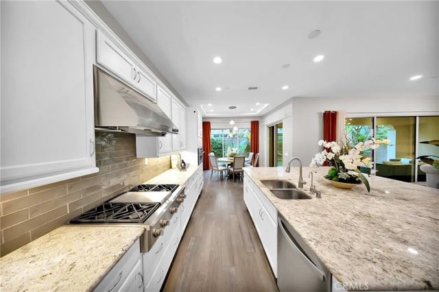 60 Dunmore, Irvine, CA 92620