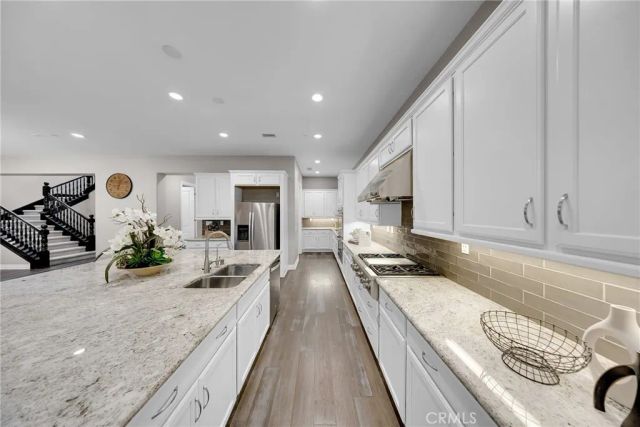 60 Dunmore, Irvine, CA 92620