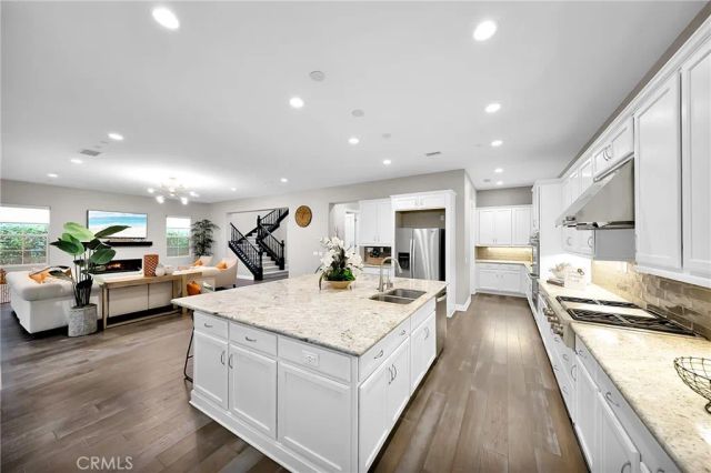 60 Dunmore, Irvine, CA 92620