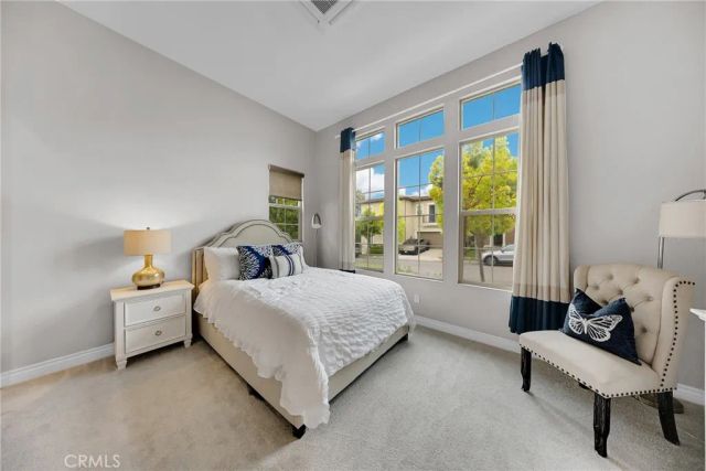 60 Dunmore, Irvine, CA 92620