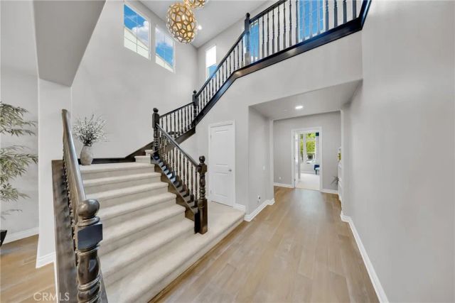 60 Dunmore, Irvine, CA 92620