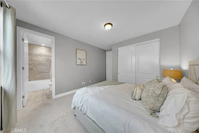 60 Dunmore, Irvine, CA 92620