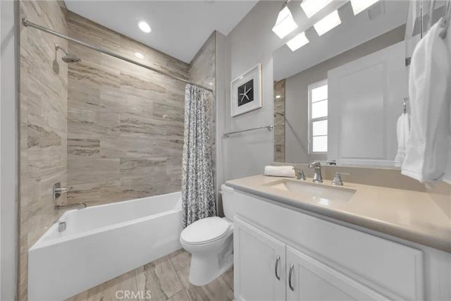 60 Dunmore, Irvine, CA 92620
