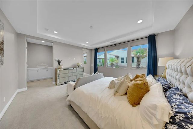 60 Dunmore, Irvine, CA 92620