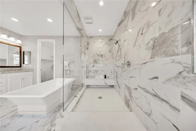 60 Dunmore, Irvine, CA 92620