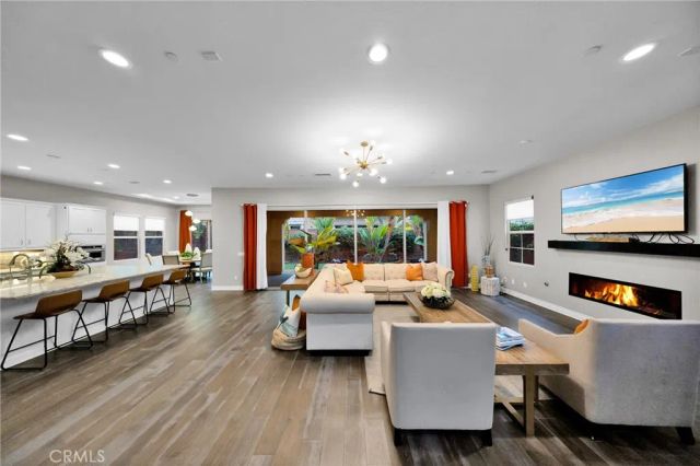 60 Dunmore, Irvine, CA 92620