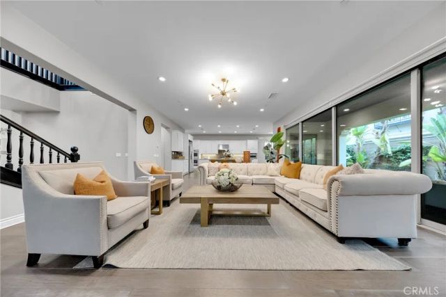 60 Dunmore, Irvine, CA 92620