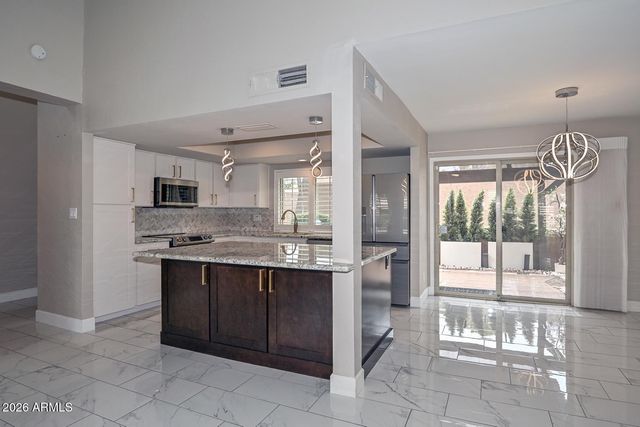 7341 N VIA CAMELLO DEL NORTE -- 131, Scottsdale, AZ 85258