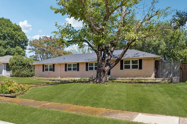 104 N Weatherred Drive, Richardson, TX 75080