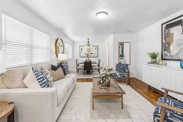 104 N Weatherred Drive, Richardson, TX 75080