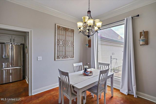 125 Woodridge Drive, Pearl, MS 39208