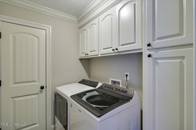 125 Woodridge Drive, Pearl, MS 39208