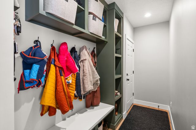 8461 DANEBORG CIR, Cottonwood Heights, UT 84121