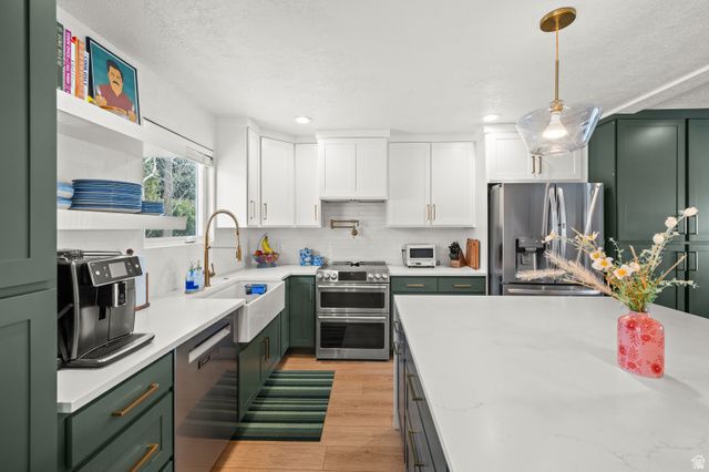 8461 DANEBORG CIR, Cottonwood Heights, UT 84121