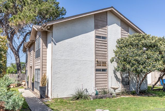 10561 Starcrest, San Antonio, TX 78217