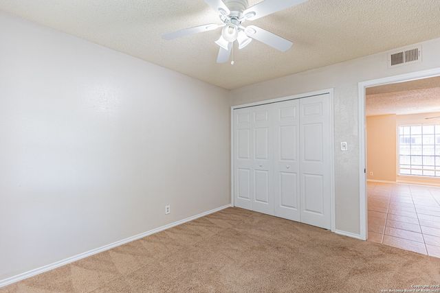 10561 Starcrest, San Antonio, TX 78217