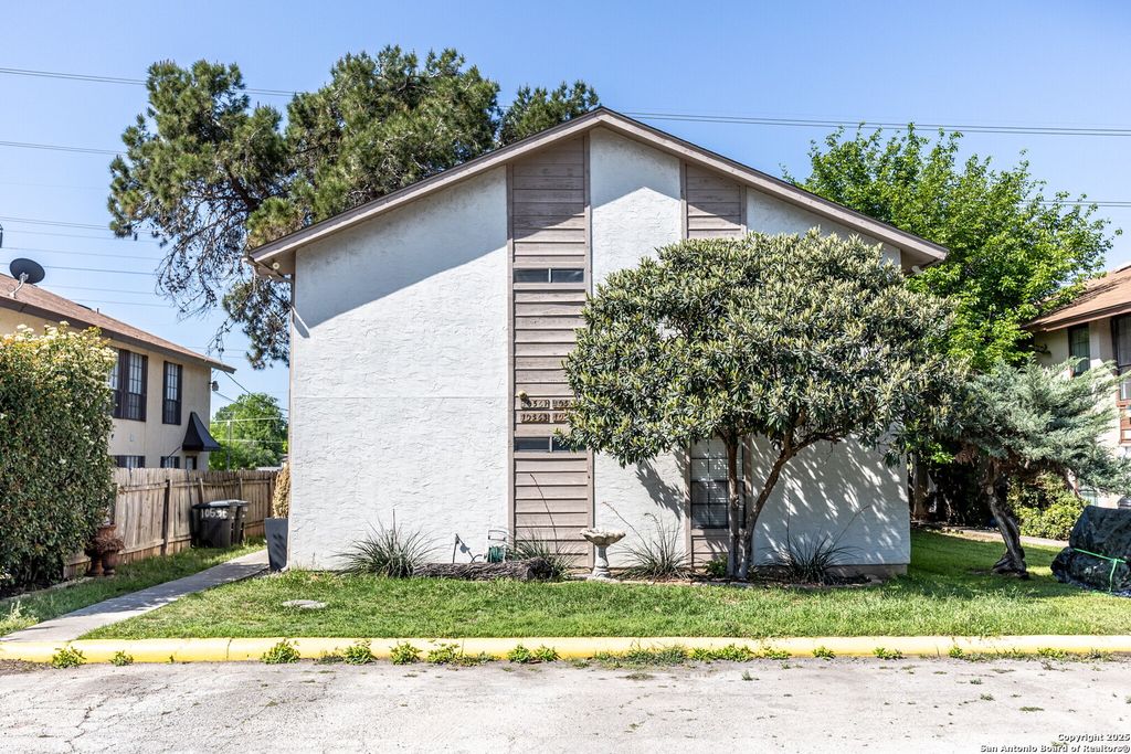 10561 Starcrest, San Antonio, TX 78217