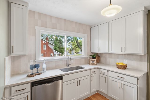 2564 Woodmere Avenue, Ellet, OH 44312