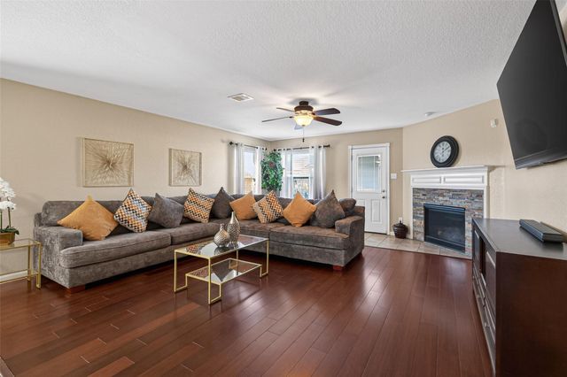 1918 Skipwood Drive, Missouri City, TX 77489