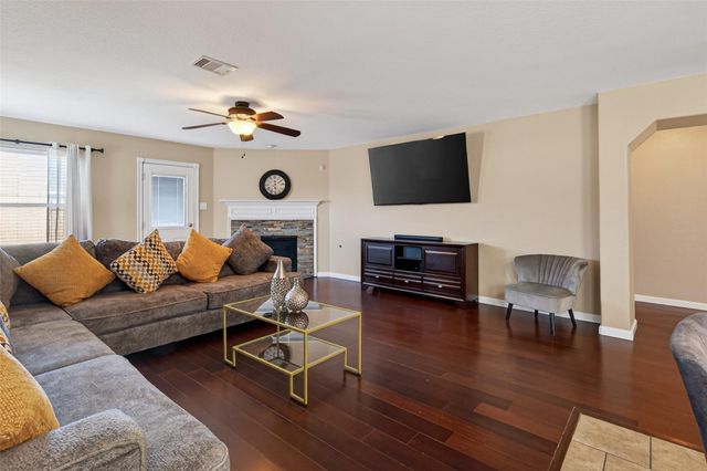 1918 Skipwood Drive, Missouri City, TX 77489