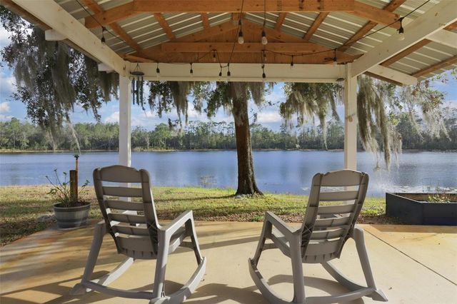 1713 REYNOLDS ROAD, De Leon Springs, FL 32130