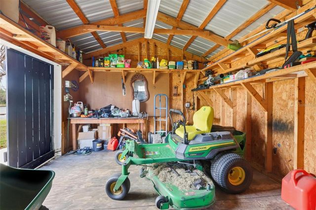 1713 REYNOLDS ROAD, De Leon Springs, FL 32130