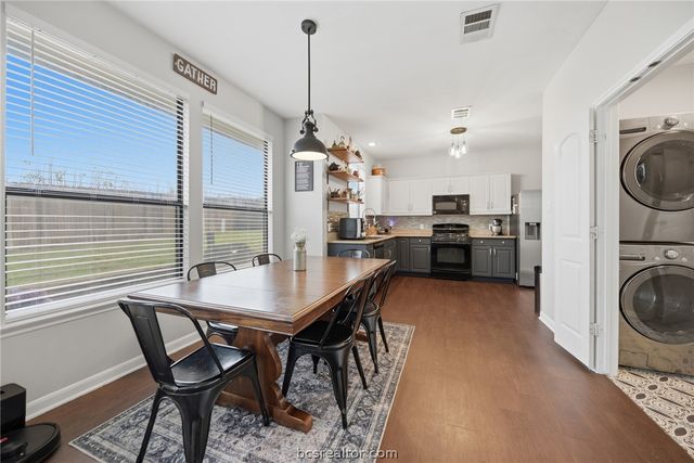 2403 Cheyenne Drive, Brenham, TX 77833