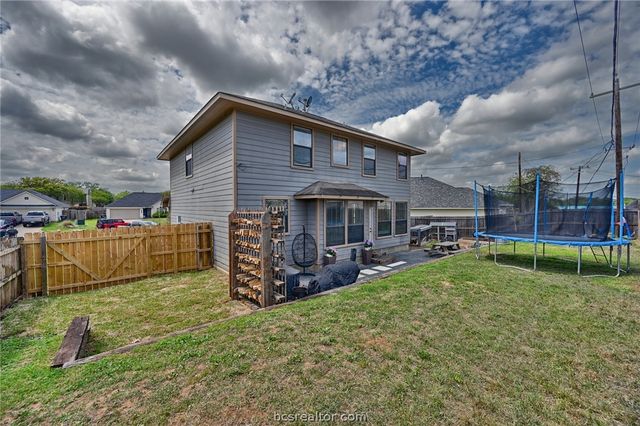 2403 Cheyenne Drive, Brenham, TX 77833