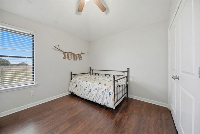 2403 Cheyenne Drive, Brenham, TX 77833