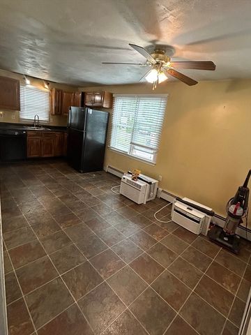 7 Valleyview Ct 3, Fitchburg, MA 01420